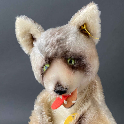 A Curated Assortment of Vintage Puppets! – Once Upon A Puppet