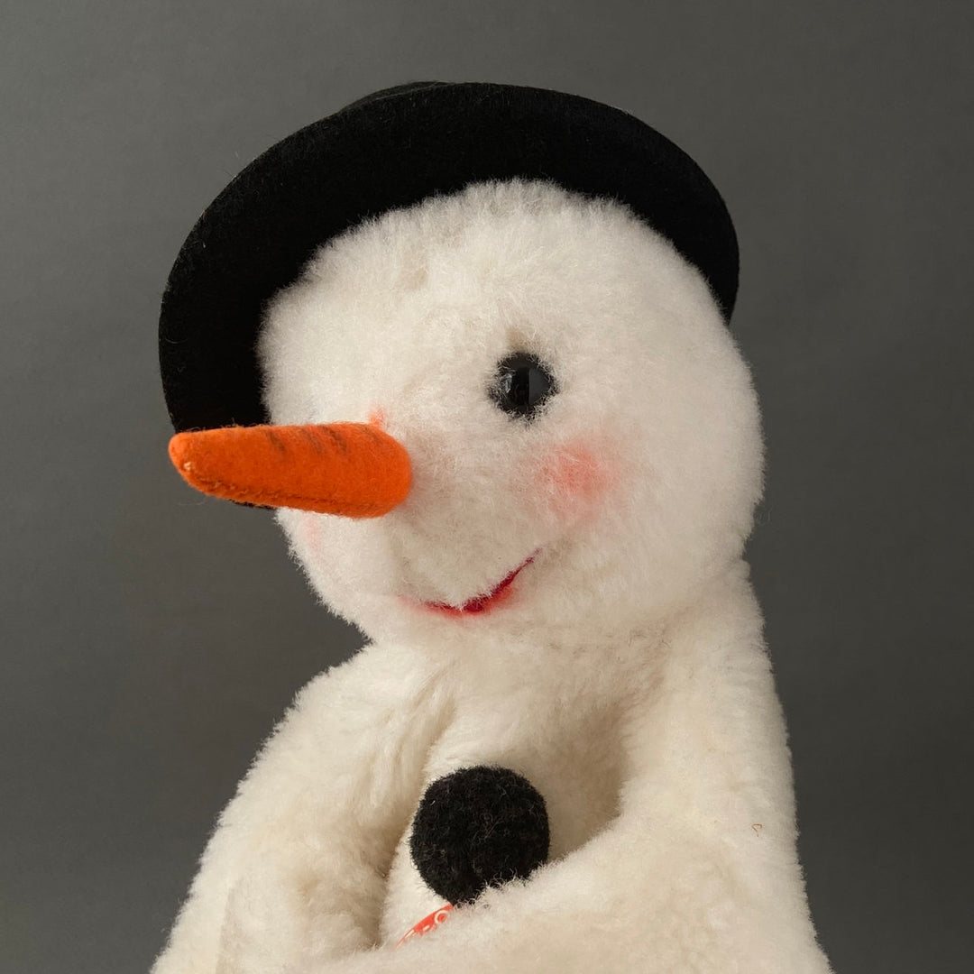 Steiff – Once Upon A Puppet